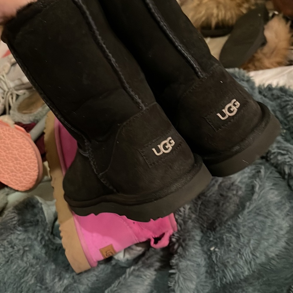 Black uggs